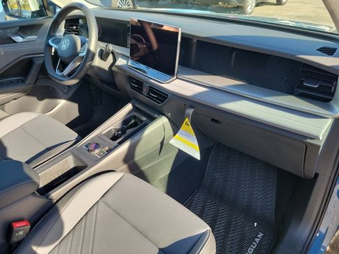 New 2026 Volkswagen Tiguan SE AWD/4WD image 28