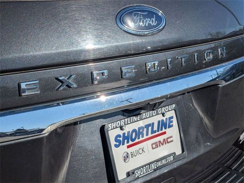 Used 2024 Ford Expedition Limited image 11