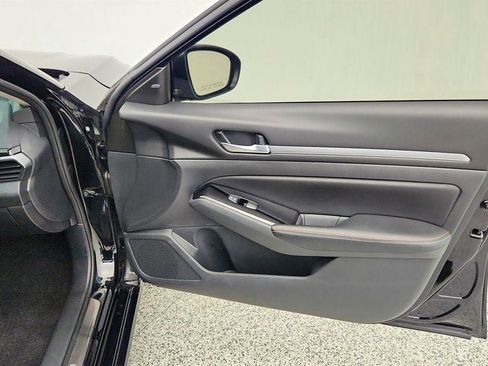 Used 2024 Nissan Altima 2.0 SR image 27