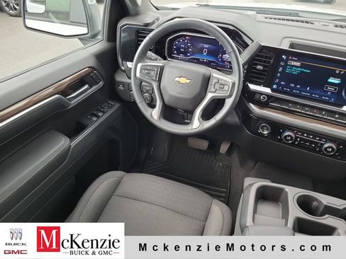Used 2024 Chevrolet Silverado 1500 LT AWD/4WD image 25