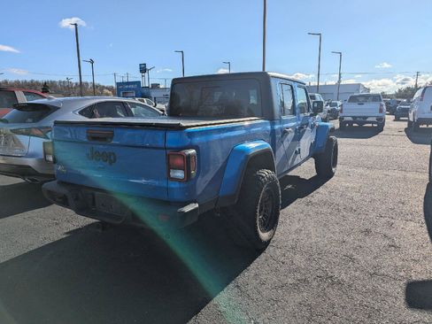 Used 2022 Jeep Gladiator Sport image 4
