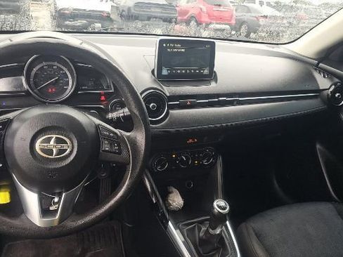 Used 2016 Scion iA FWD image 4