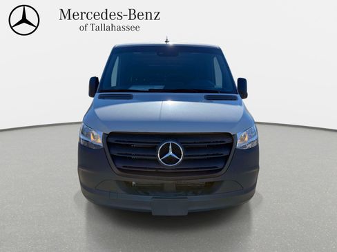 Used 2024 Mercedes-Benz Sprinter 2500 image 2