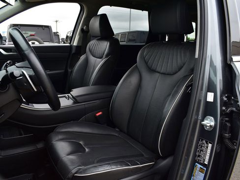 Used 2023 Hyundai Palisade Limited FWD image 16