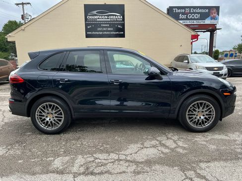 Used 2016 Porsche Cayenne AWD/4WD image 8
