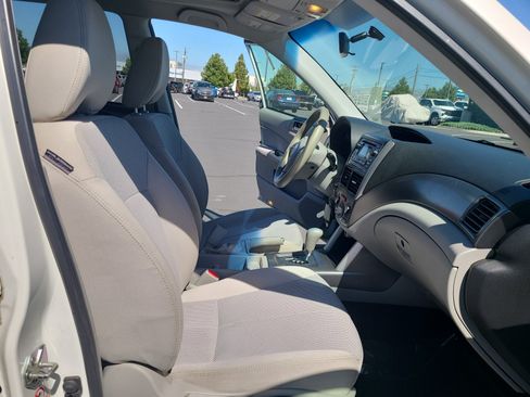 Used 2012 Subaru Forester 2.5X Premium w/ All-Weather Pkg AWD/4WD image 19