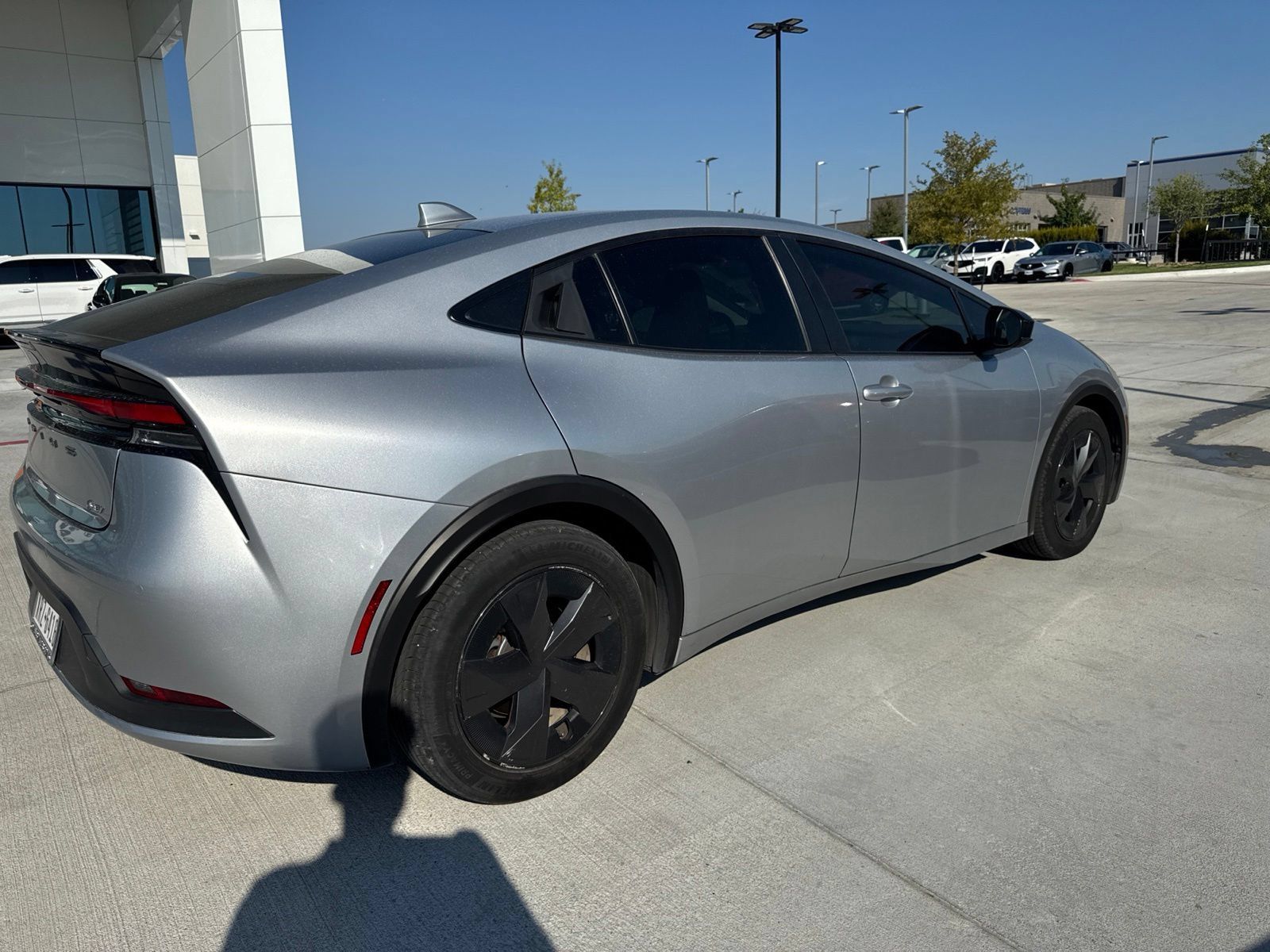 Used 2024 Toyota Prius LE FWD image 7