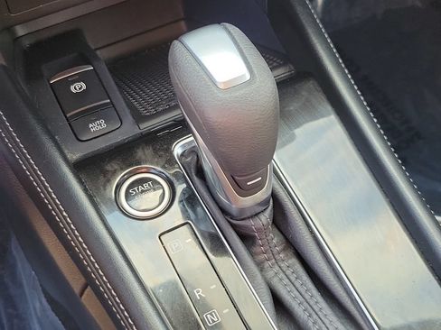 Used 2023 Nissan Kicks SR w/ SR Premium Package FWD image 27