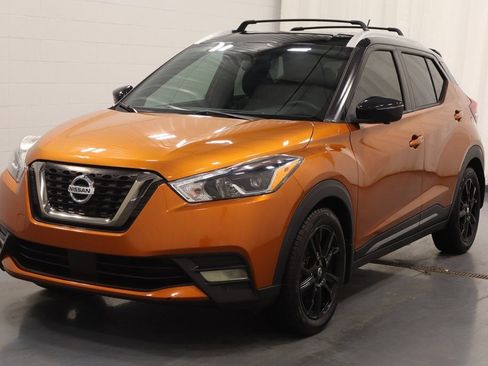 Used 2020 Nissan Kicks SR w/ SR Premium Package image 6