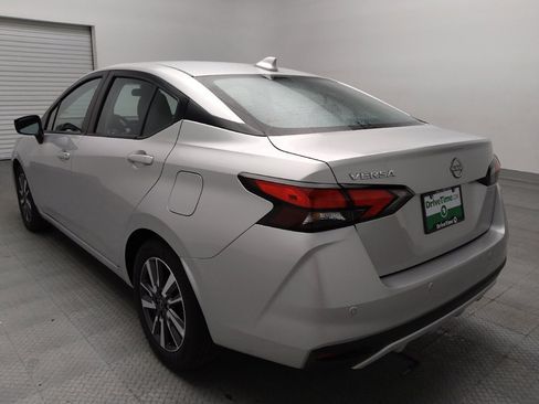 Used 2025 Nissan Versa SV FWD image 5