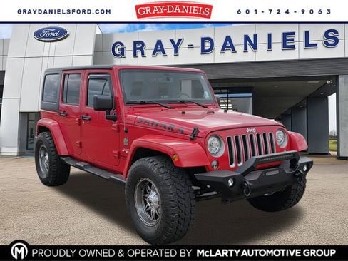 Used 2018 Jeep Wrangler Unlimited Sahara w/ Connectivity Group image 1