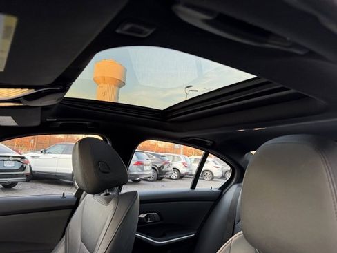 Used 2019 BMW 330i xDrive Sedan w/ Driving Assistance Package image 16