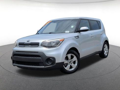 Used 2017 Kia Soul FWD image 1