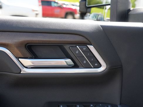 Certified 2025 Chevrolet Silverado 3500 High Country w/ High Country Premium Package AWD/4WD image 17