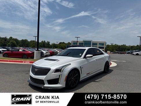 Used 2019 Cadillac CTS V w/ Carbon Fiber Package RWD image 2