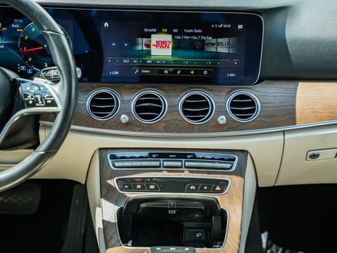Used 2023 Mercedes-Benz E 350 4MATIC Sedan image 21