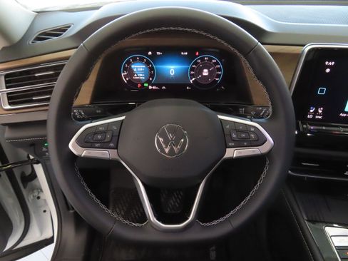New 2026 Volkswagen Atlas SE image 15