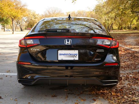Certified 2025 Honda Civic Sport Touring image 8