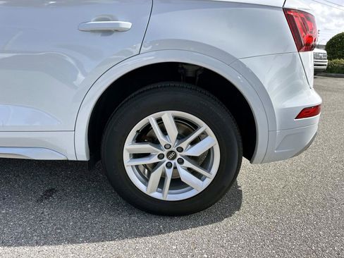 Used 2023 Audi Q5 2.0T Premium w/ Convenience Package image 11