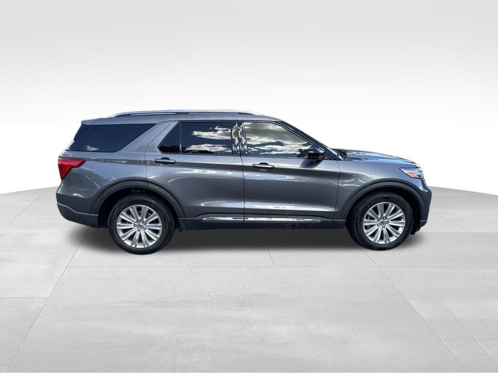 Used 2022 Ford Explorer Limited AWD/4WD image 3