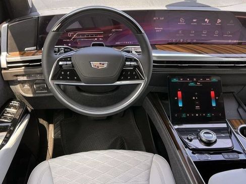 New 2026 Cadillac Escalade ESV Platinum Sport AWD/4WD image 10