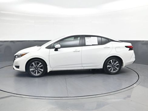 Certified 2025 Nissan Versa SV w/ Trunk Package FWD image 12