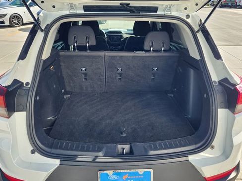 Used 2022 Chevrolet TrailBlazer LT w/ Convenience Package image 35
