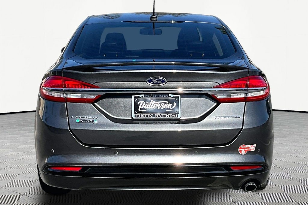 Used 2018 Ford Fusion Energi Titanium FWD image 4