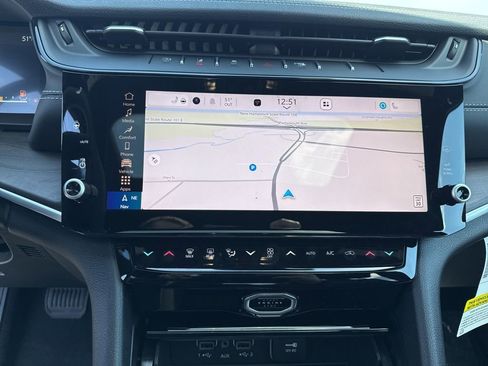 New 2026 Jeep Grand Cherokee Altitude AWD/4WD image 13