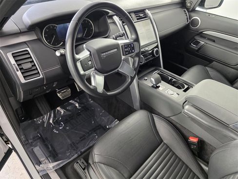 Used 2023 Land Rover Discovery S R-Dynamic image 10