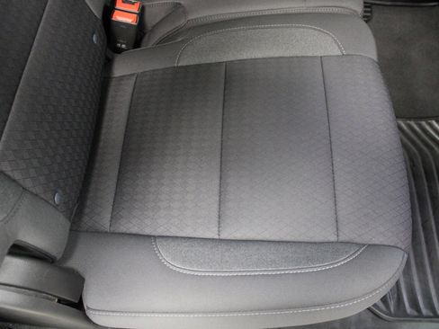 Used 2022 GMC Sierra 1500 SLE image 26