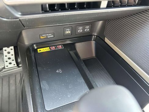 New 2026 Toyota Camry SE w/ Convenience Package FWD image 24