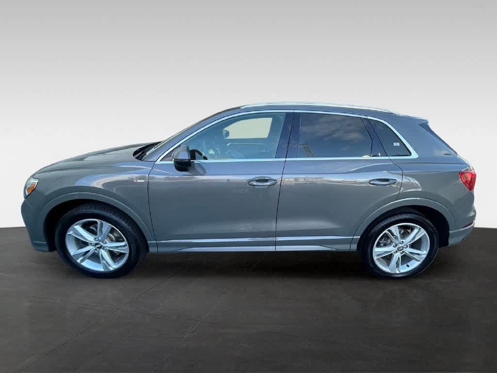 Used 2020 Audi Q3 2.0T Premium Plus w/ Premium Plus Package AWD/4WD image 3