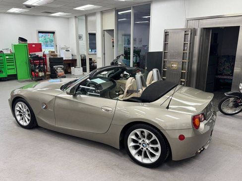 Used 2004 BMW Z4 2.5i RWD image 4