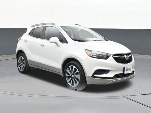 Used 2022 Buick Encore Preferred image 1