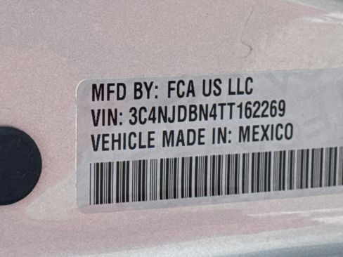 Used 2026 Jeep Compass Latitude AWD/4WD image 31