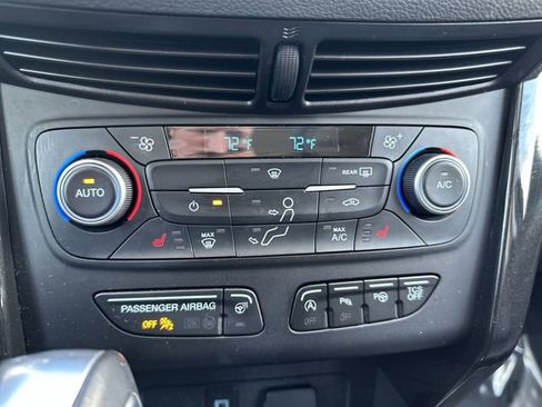 Used 2019 Ford Escape Titanium image 19