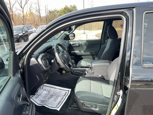 Used 2022 Toyota Tacoma image 9