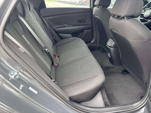 Certified 2025 Hyundai Elantra Sport FWD image 15