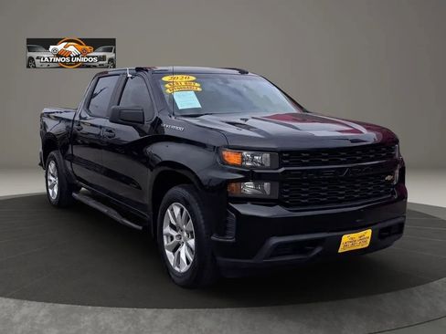 Used 2020 Chevrolet Silverado 1500 Custom w/ Custom Value Package image 1