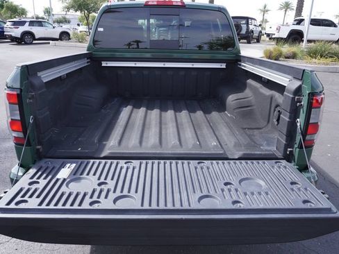Used 2024 Nissan Frontier SL w/ Technology Package RWD image 9