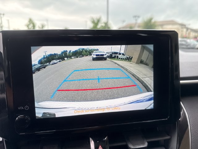 Used 2025 Toyota Corolla LE FWD image 16