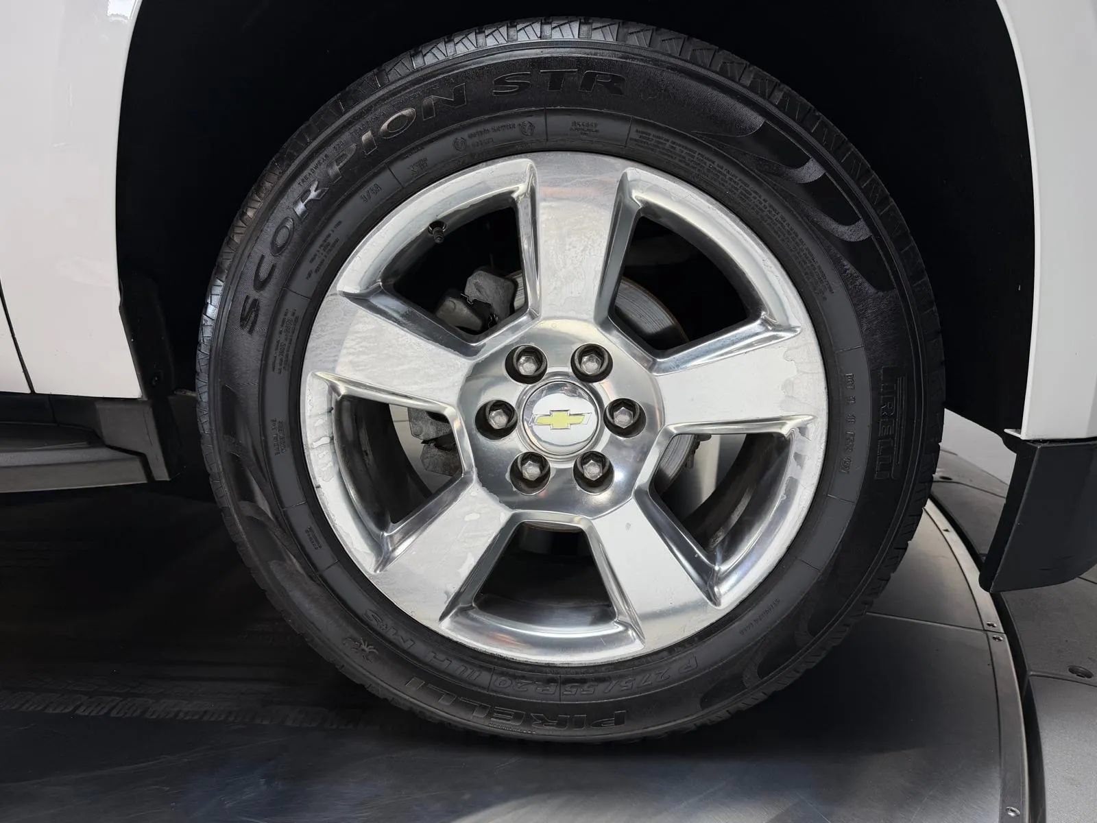 Used 2015 Chevrolet Suburban LT RWD image 7