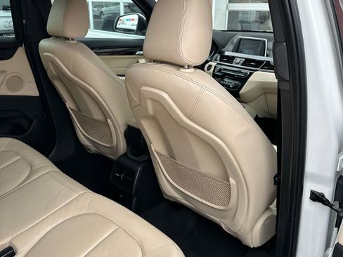 Used 2018 BMW X1 xDrive28i image 10