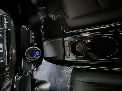 Used 2021 Toyota Prius Prime LE image 24