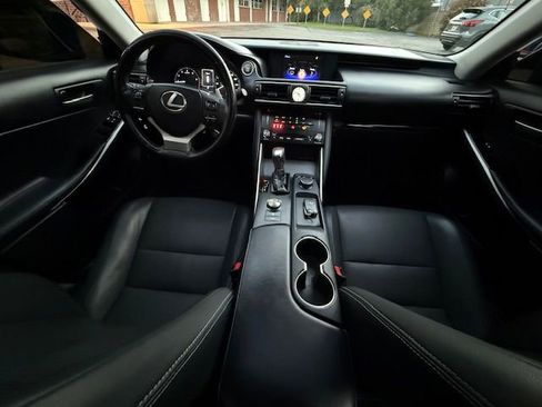 Used 2018 Lexus IS 300 w/ Accessory Package image 7