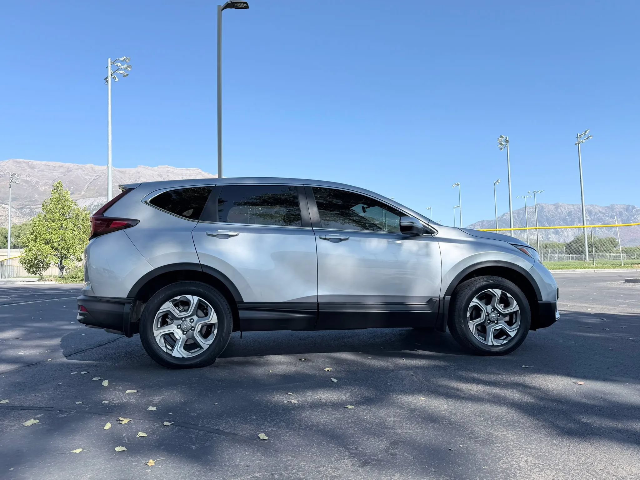 Used 2021 Honda CR-V EX image 4