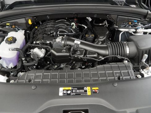 New 2025 Jeep Grand Cherokee Overland w/ Trailer Tow Package image 38