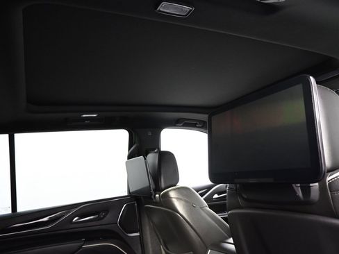 Used 2021 Cadillac Escalade ESV Sport image 17