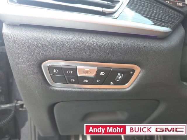 Used 2022 BMW X7 xDrive40i w/ M Sport Package AWD/4WD image 33